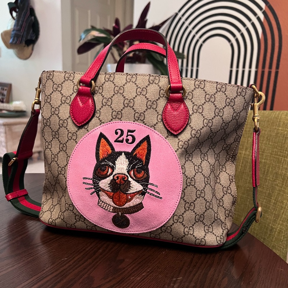 Gucci bosco logo tote- Boston terrier dog.